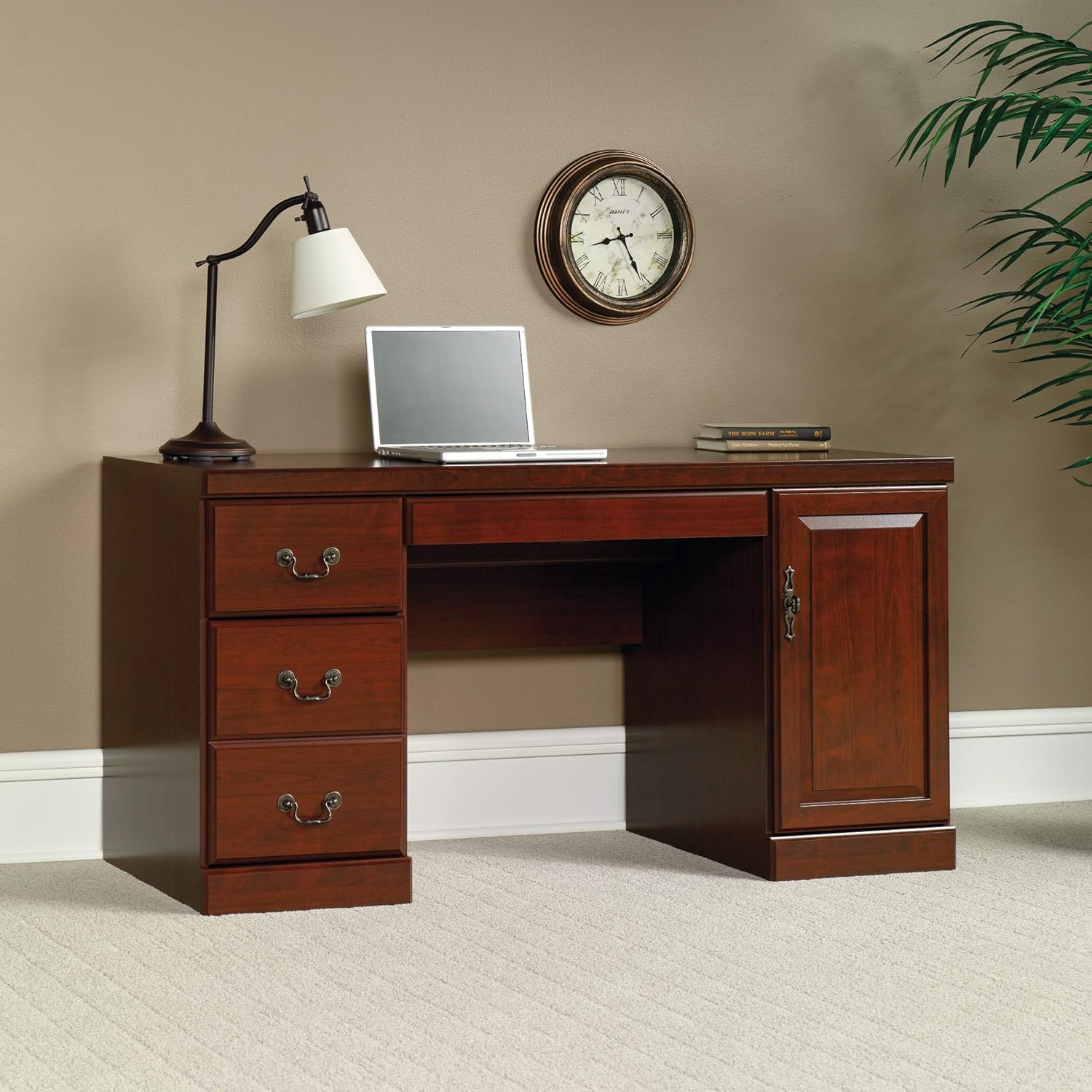 Classic Cherry Computer Creden - Credenza Office Storage のレビューと価格