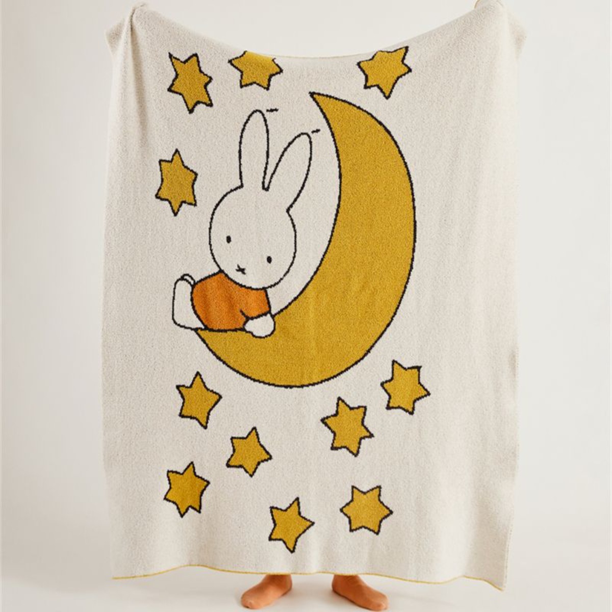 Kawaii Miffy Rabbit Half-velve - Office Furniture First のレビューと価格